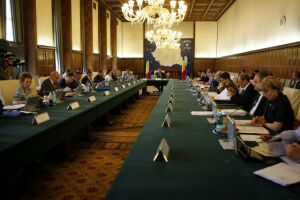 Guvernul intenţionează să depună amendamente la proiectele Legii responsabilităţii fiscale